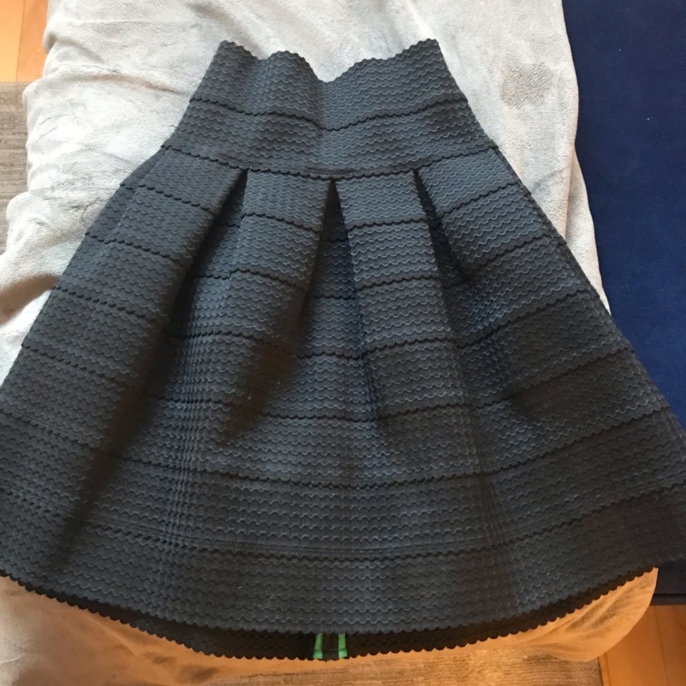 Beautiful black skirt size XS